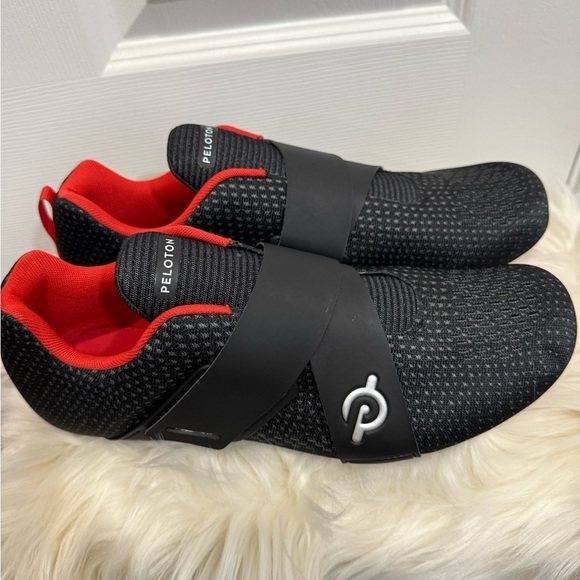Peloton Altos Cycling Shoes Spinning Black Red